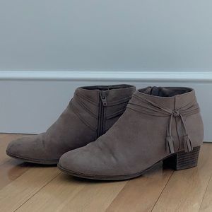 *USED* Old Navy ankle boots